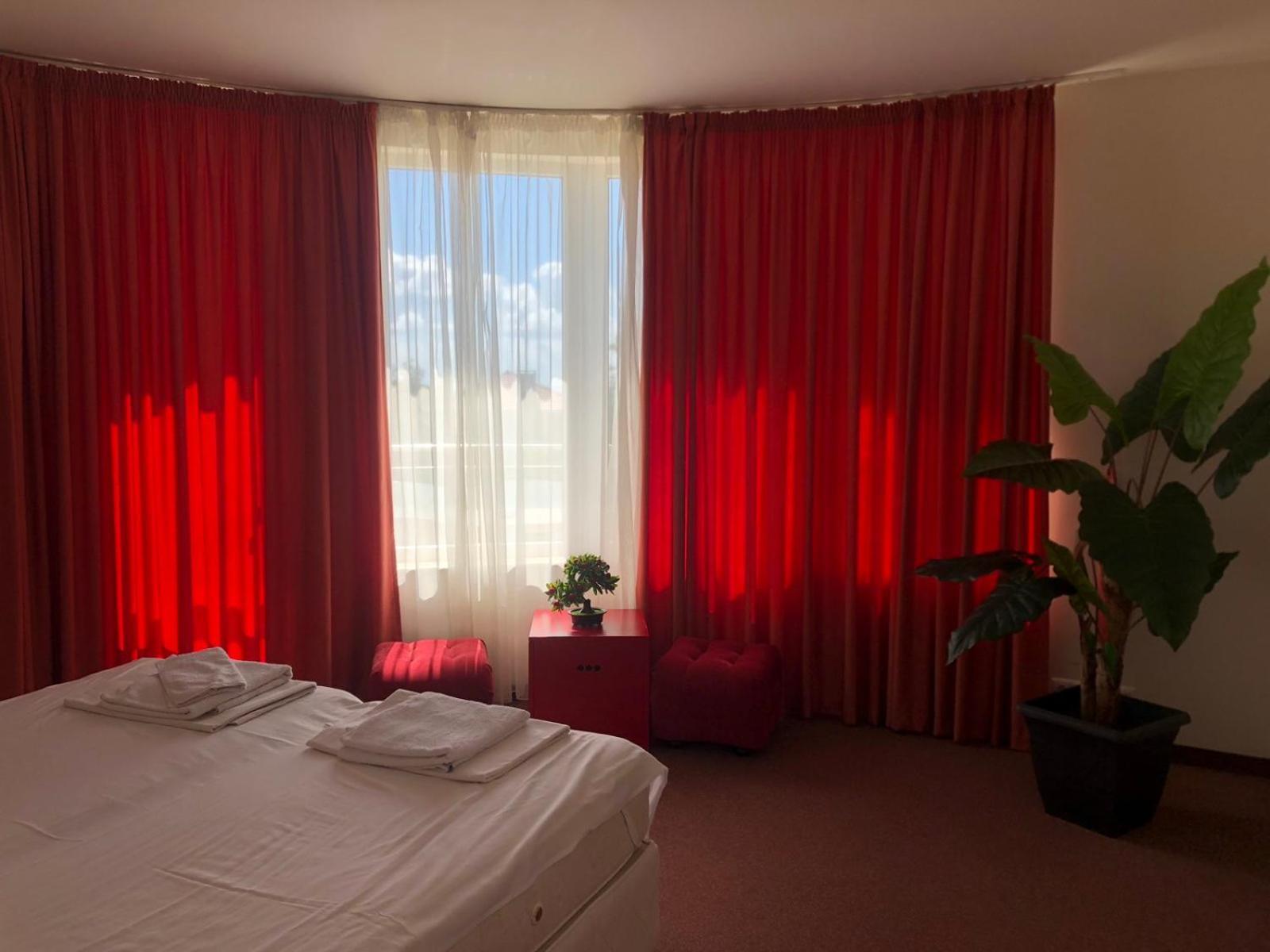 Complex Pika Hotel Aranyhomok Kültér fotó